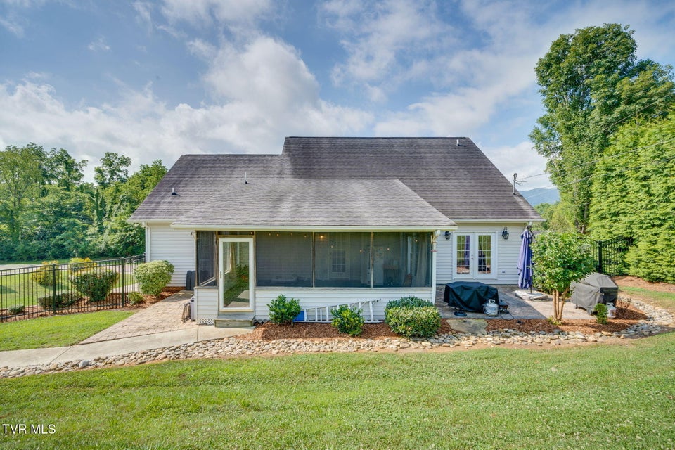 Photo #47: 2424 Rivermont Drive