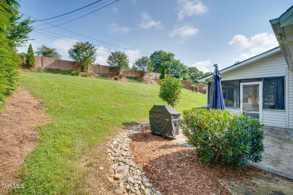Photo #51: 2424 Rivermont Drive