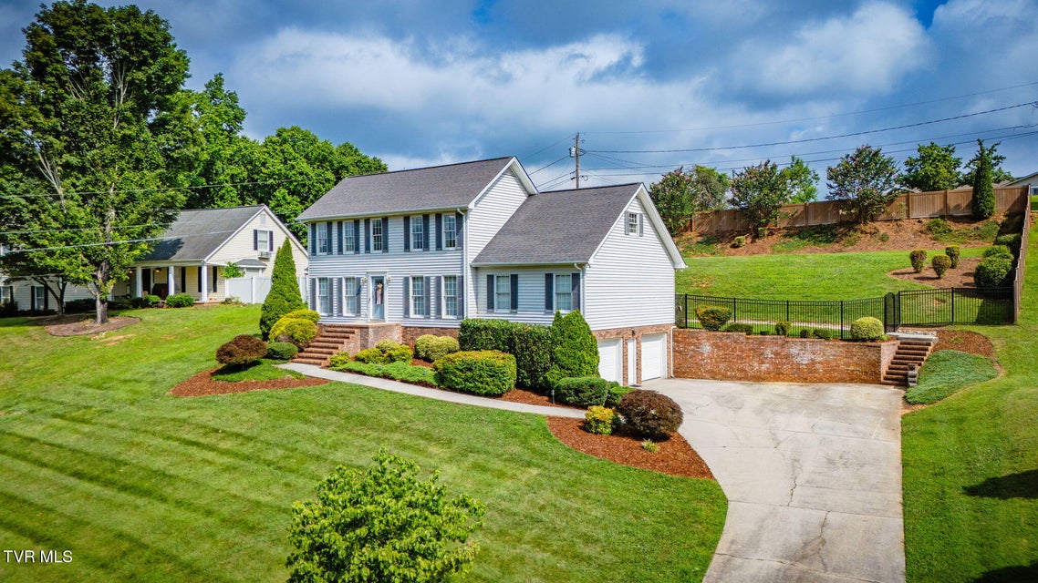 Photo #3: 2424 Rivermont Drive