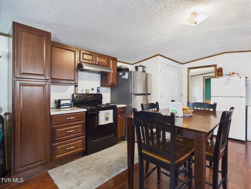 Photo #10: 109 Wampler Street