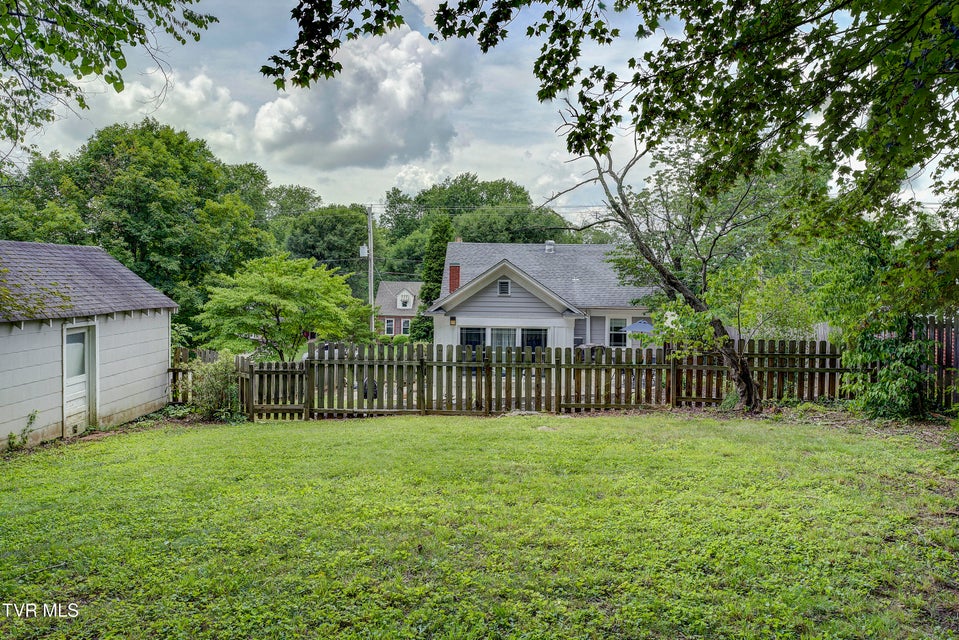 Photo #31: 3277 Ashley Street