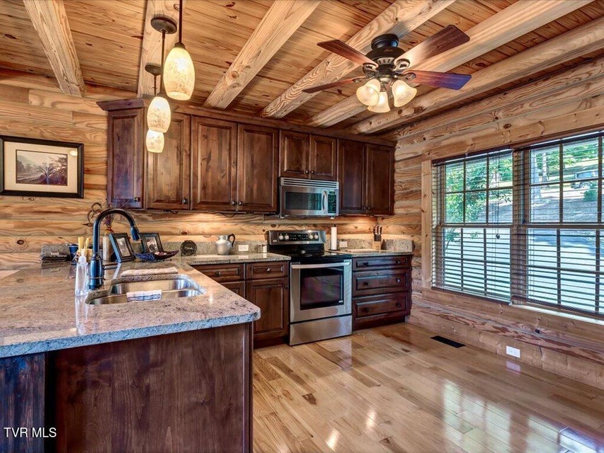 Photo #11: 706 Muskogee Drive