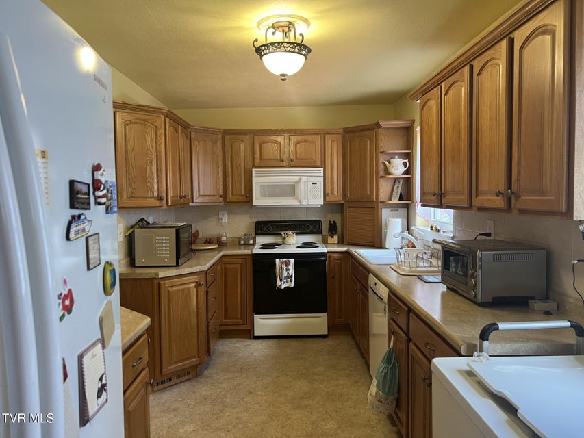 Photo #22: 741 Wood Avenue
