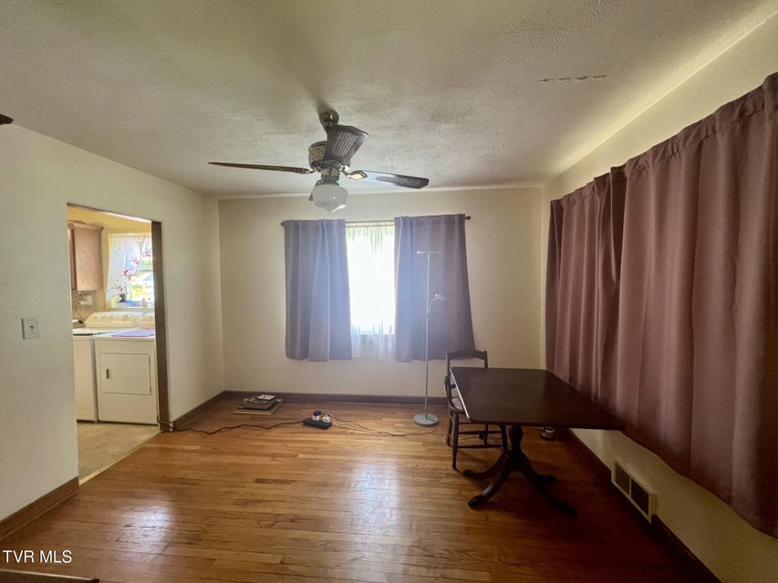 Photo #27: 741 Wood Avenue