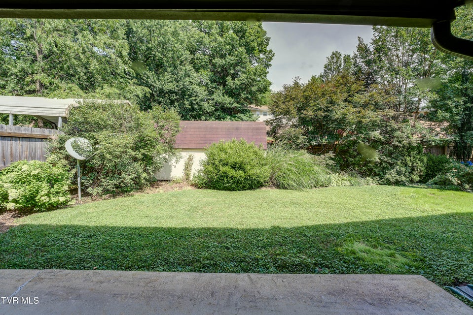 Photo #11: 1019 Somerset Drive