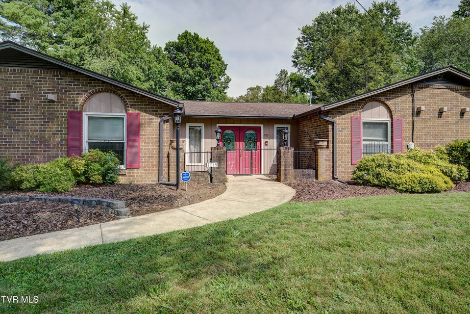 Photo #2: 1019 Somerset Drive
