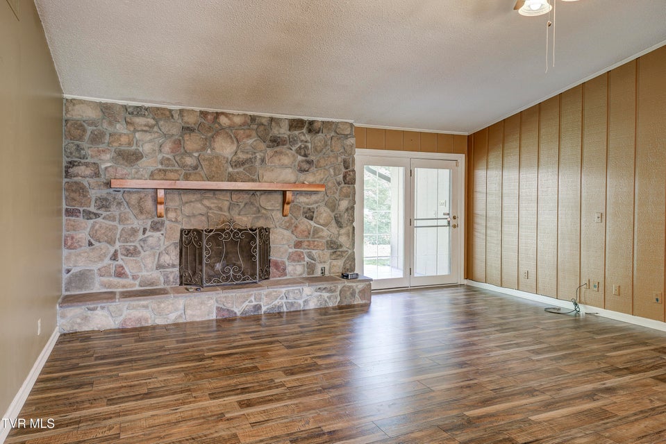 Photo #17: 1019 Somerset Drive