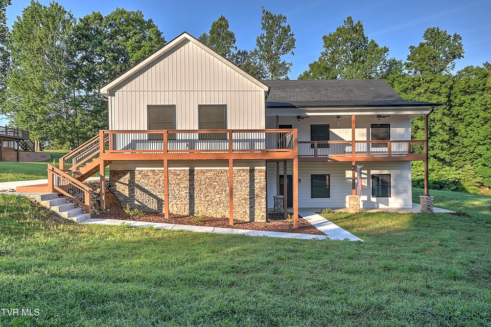 Photo #4: 144 Rosecliff Drive