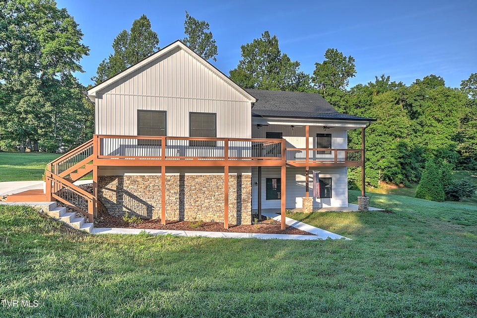 Photo #5: 144 Rosecliff Drive