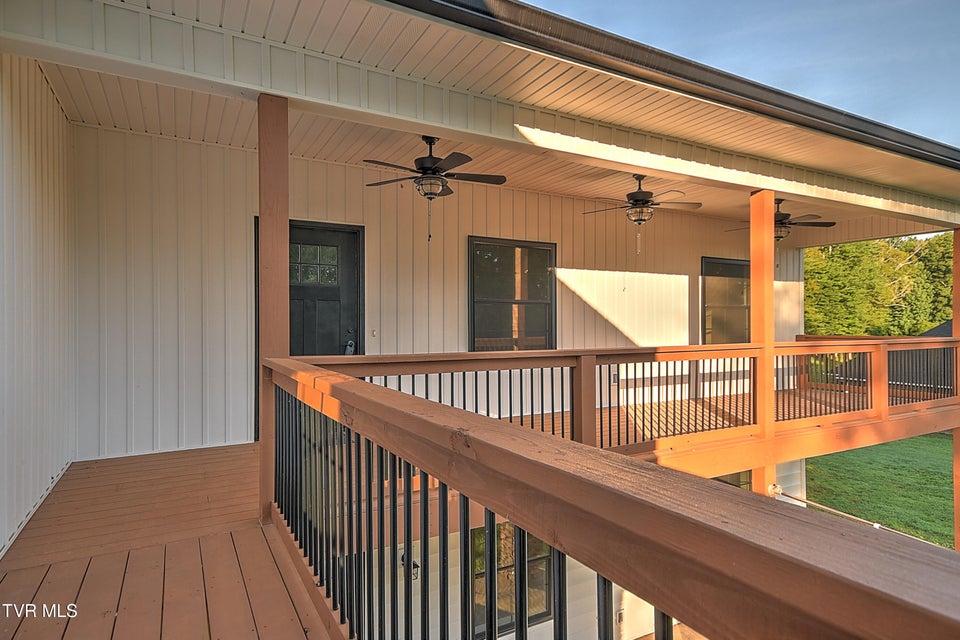 Photo #9: 144 Rosecliff Drive