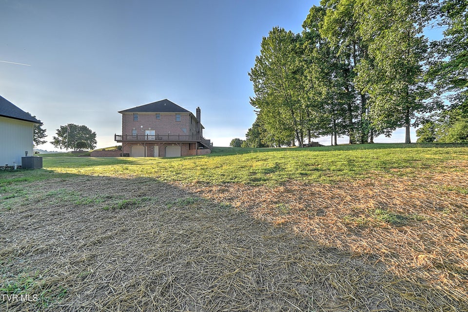 Photo #18: 144 Rosecliff Drive