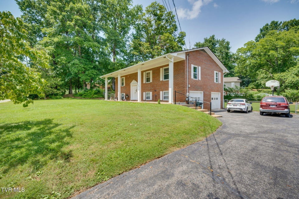 Photo #3: 1806 Dellwood Circle