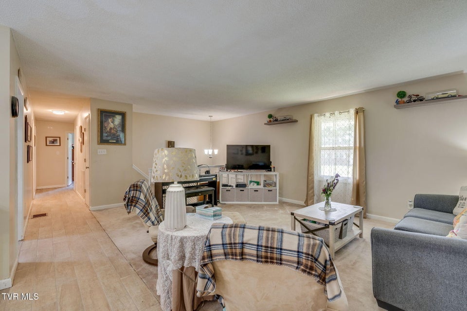 Photo #6: 1806 Dellwood Circle