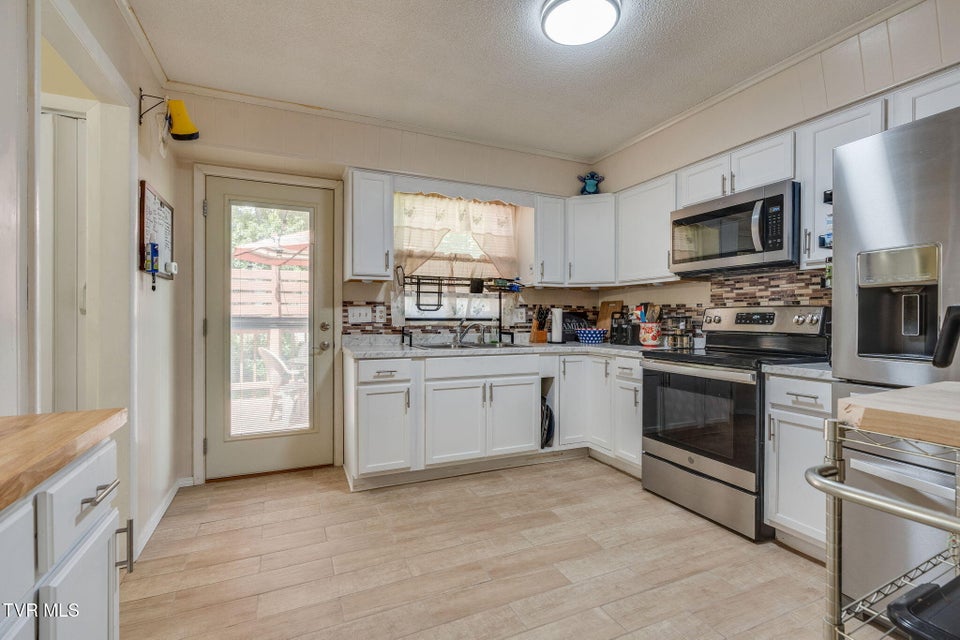 Photo #10: 1806 Dellwood Circle