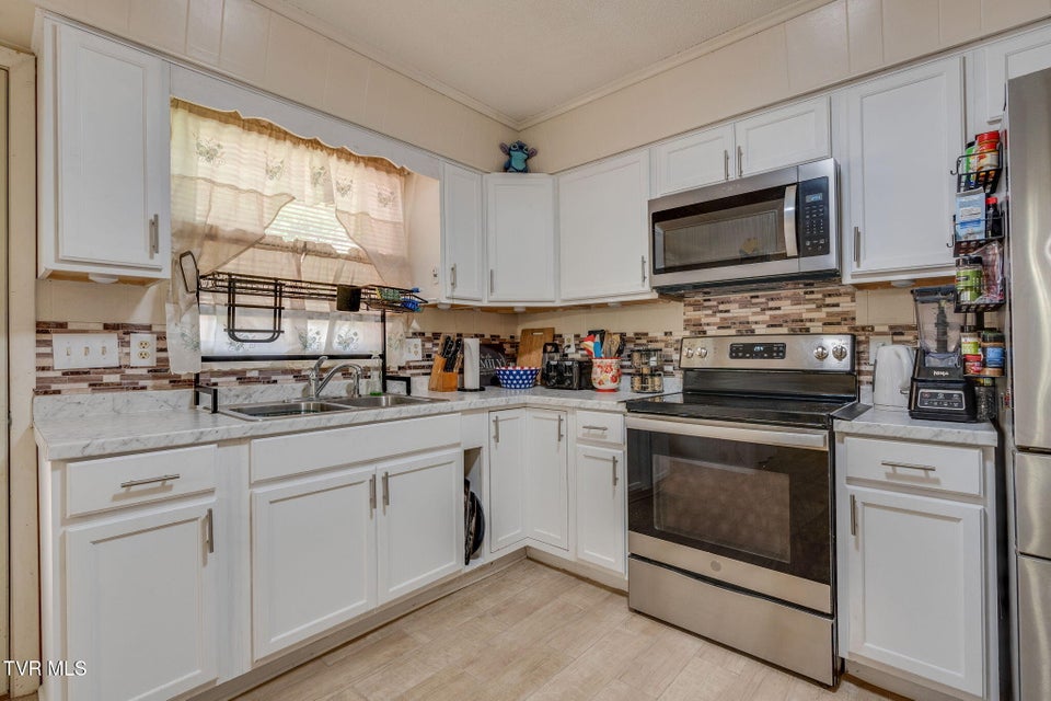 Photo #11: 1806 Dellwood Circle