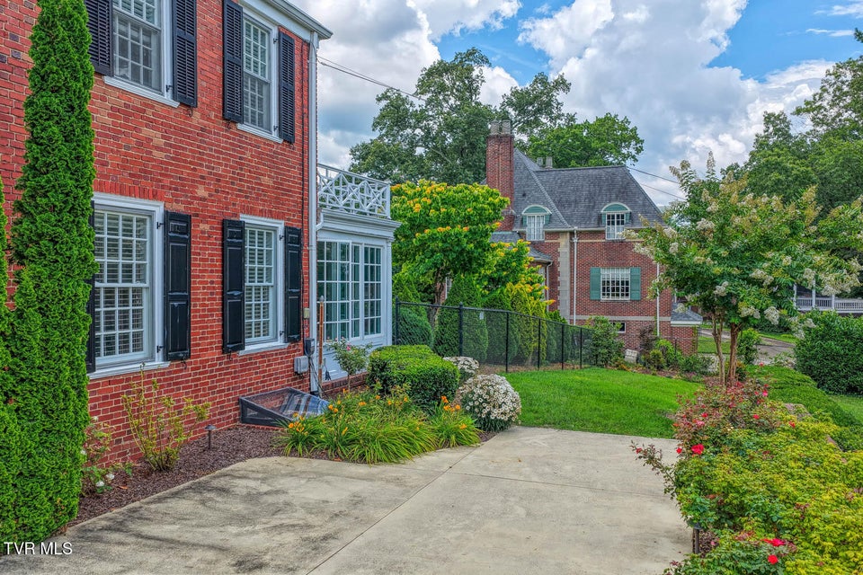 Photo #27: 1261 Watauga Street