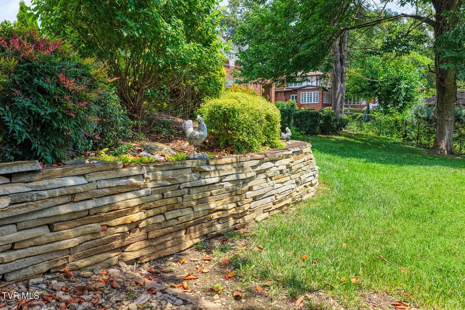 Photo #54: 1261 Watauga Street