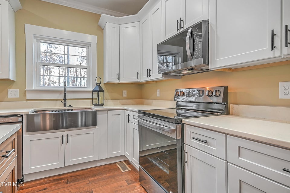 Photo #34: 144 Rosecliff Drive