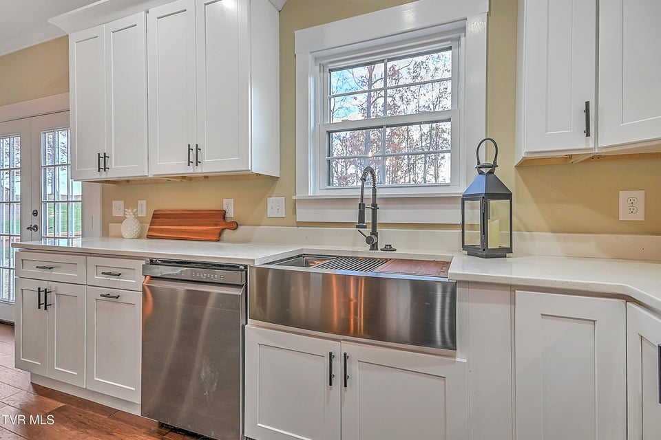 Photo #35: 144 Rosecliff Drive