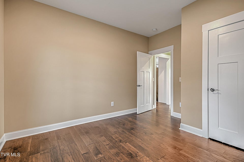 Photo #41: 144 Rosecliff Drive