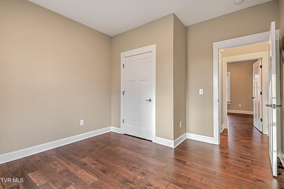 Photo #43: 144 Rosecliff Drive