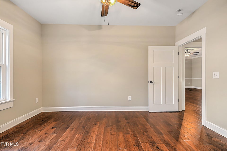 Photo #47: 144 Rosecliff Drive