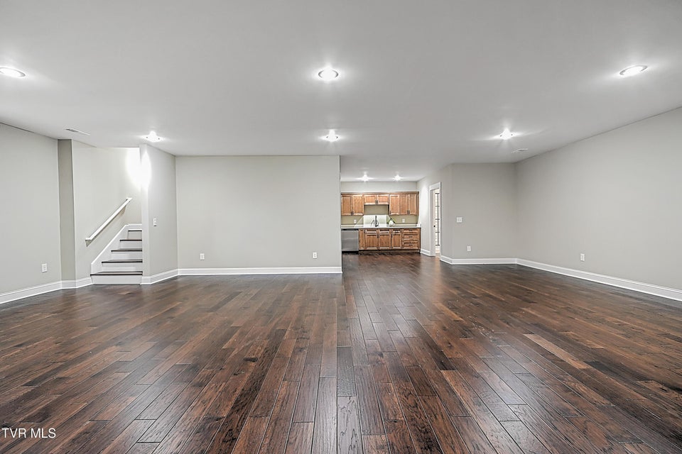 Photo #63: 144 Rosecliff Drive
