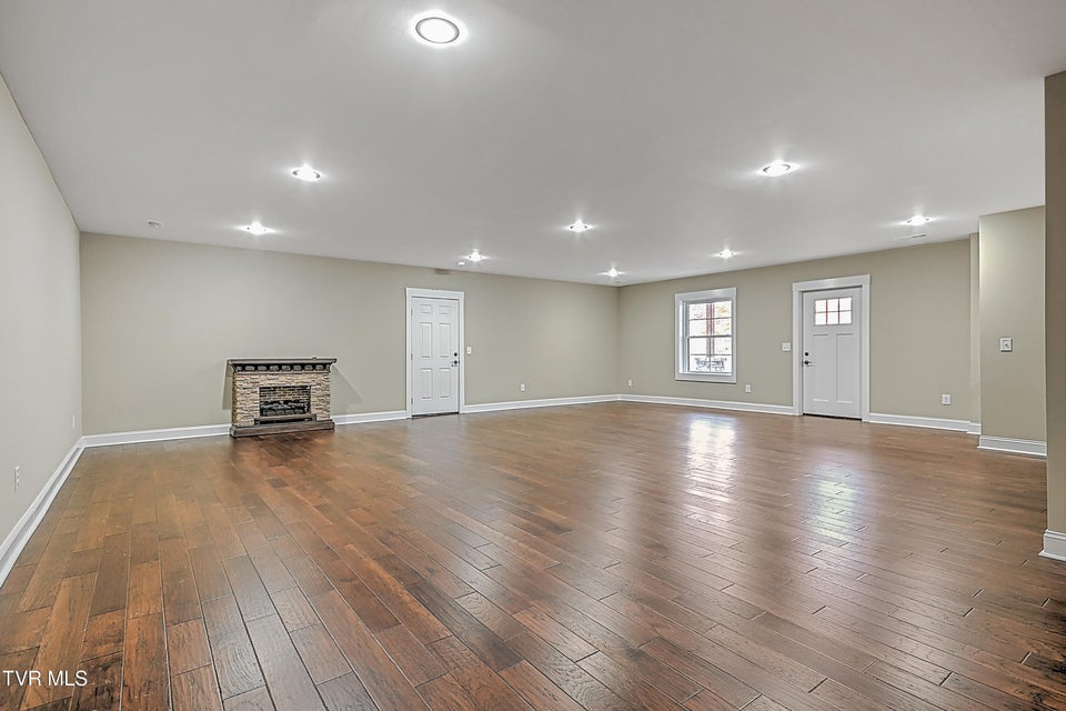 Photo #65: 144 Rosecliff Drive