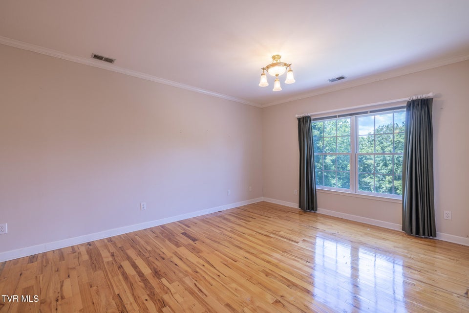 Photo #22: 566 Beechwood Road