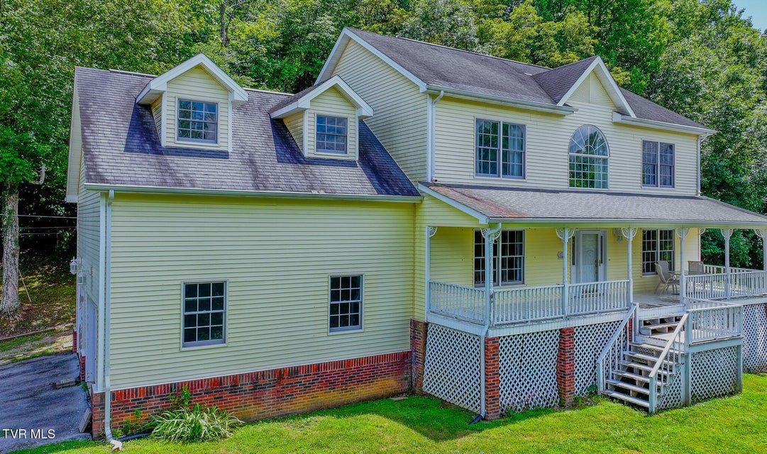 Photo #38: 566 Beechwood Road