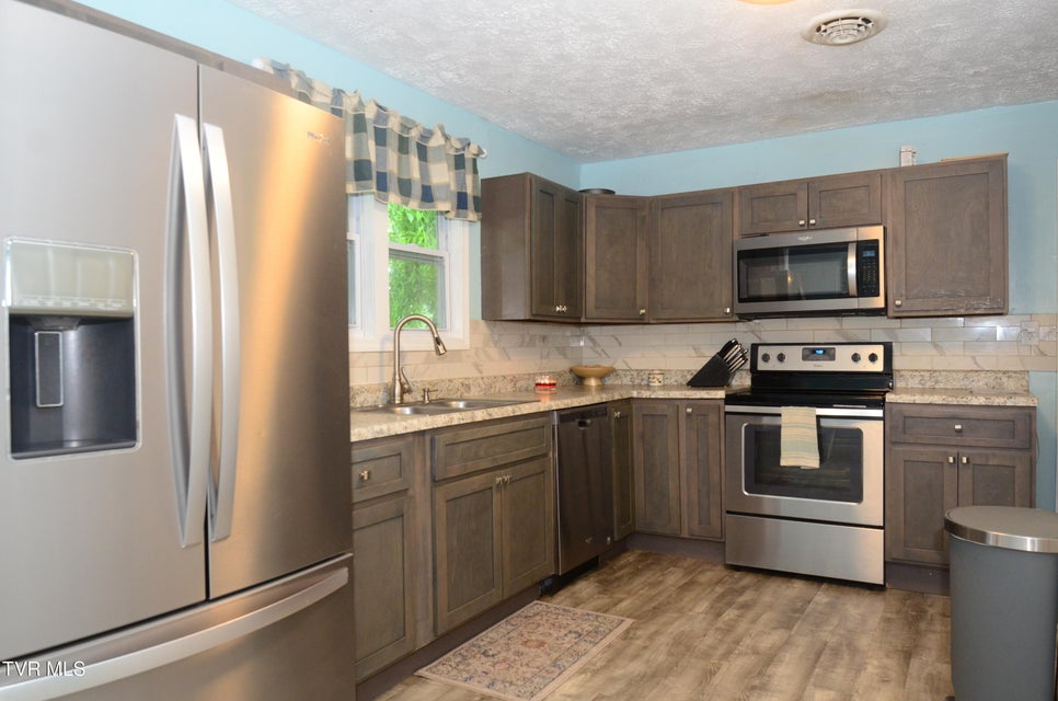 Photo #14: 2165 Steadman Street