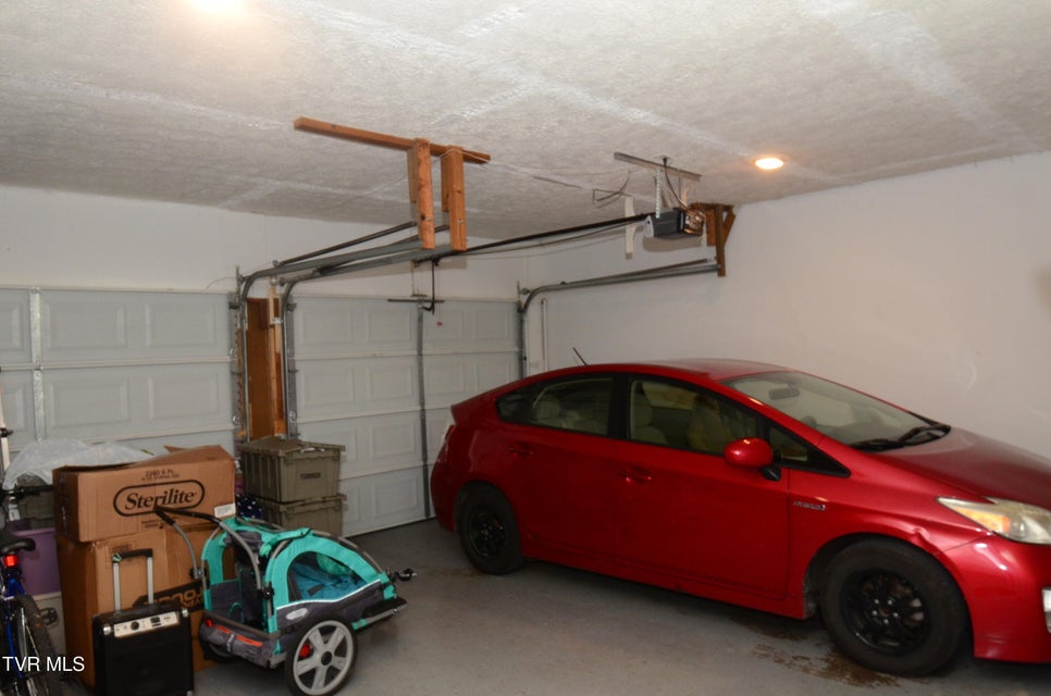 Photo #33: 2165 Steadman Street