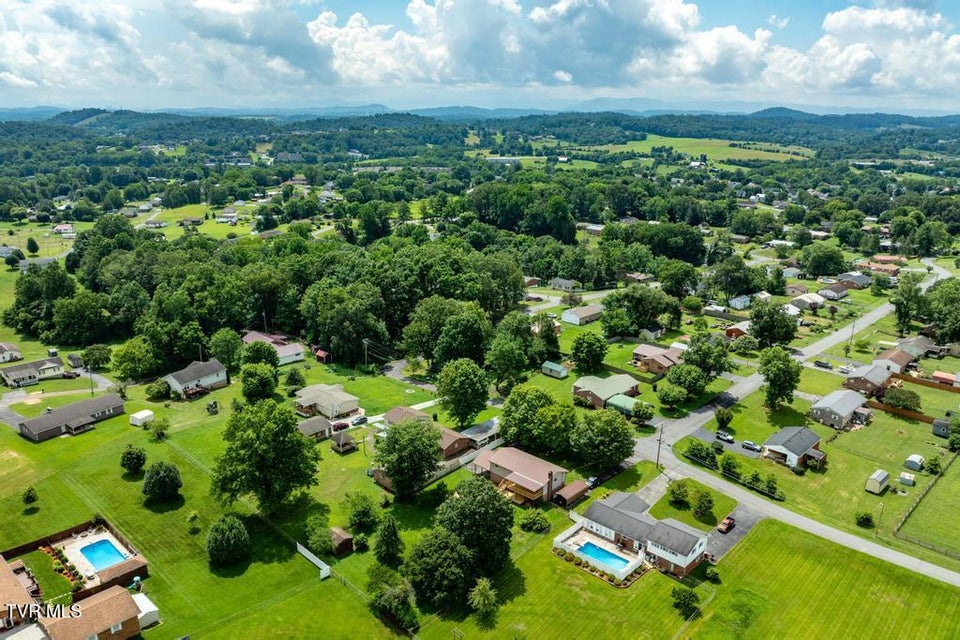 Photo #47: 2122 Hillcrest Drive