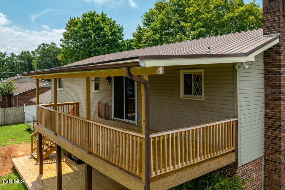 Photo #57: 2122 Hillcrest Drive