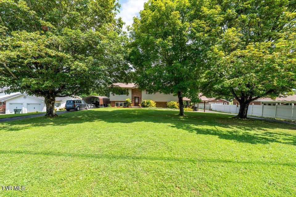 Photo #59: 2122 Hillcrest Drive