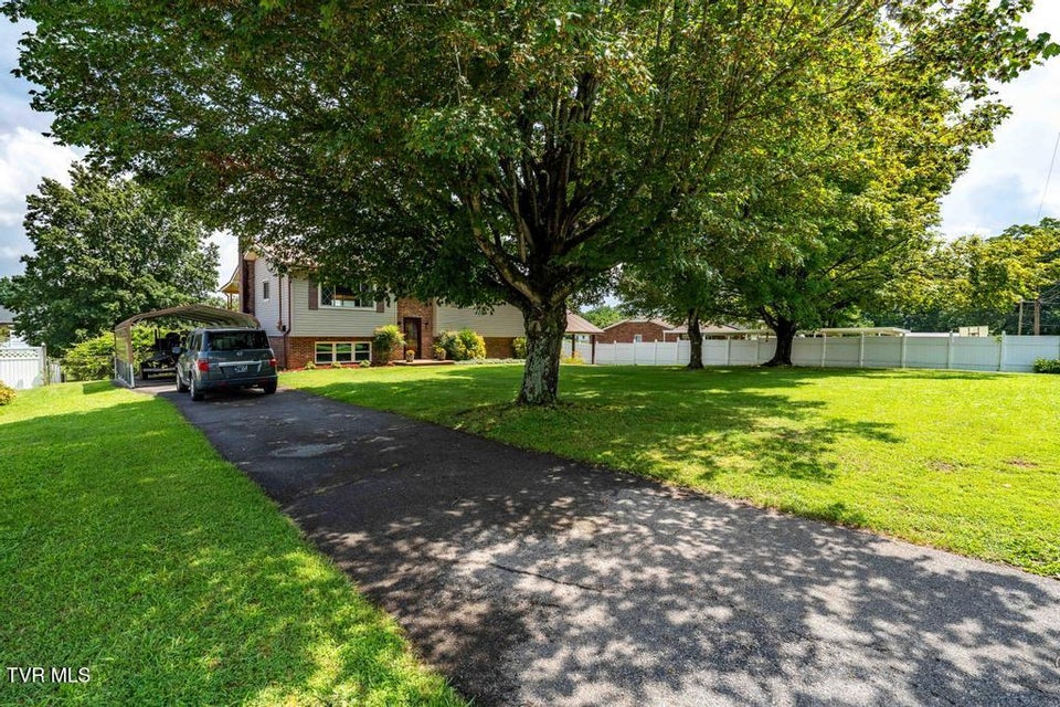 Photo #60: 2122 Hillcrest Drive