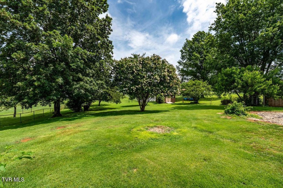 Photo #78: 2122 Hillcrest Drive