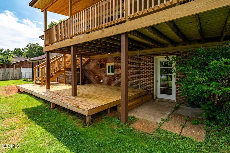 Photo #5: 2122 Hillcrest Drive