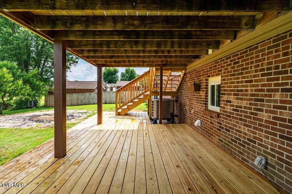 Photo #79: 2122 Hillcrest Drive