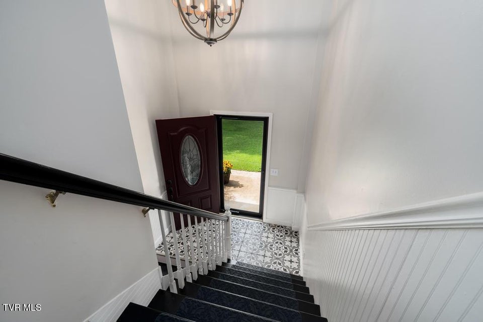 Photo #7: 2122 Hillcrest Drive