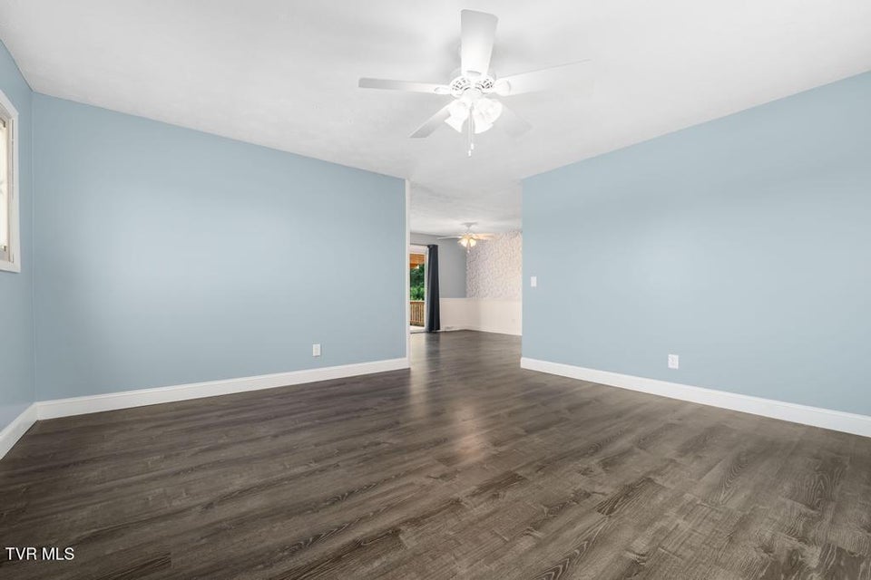 Photo #11: 2122 Hillcrest Drive