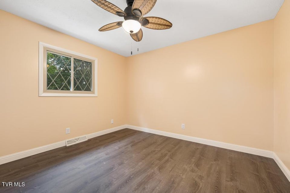 Photo #22: 2122 Hillcrest Drive