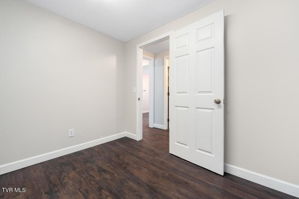 Photo #34: 2122 Hillcrest Drive
