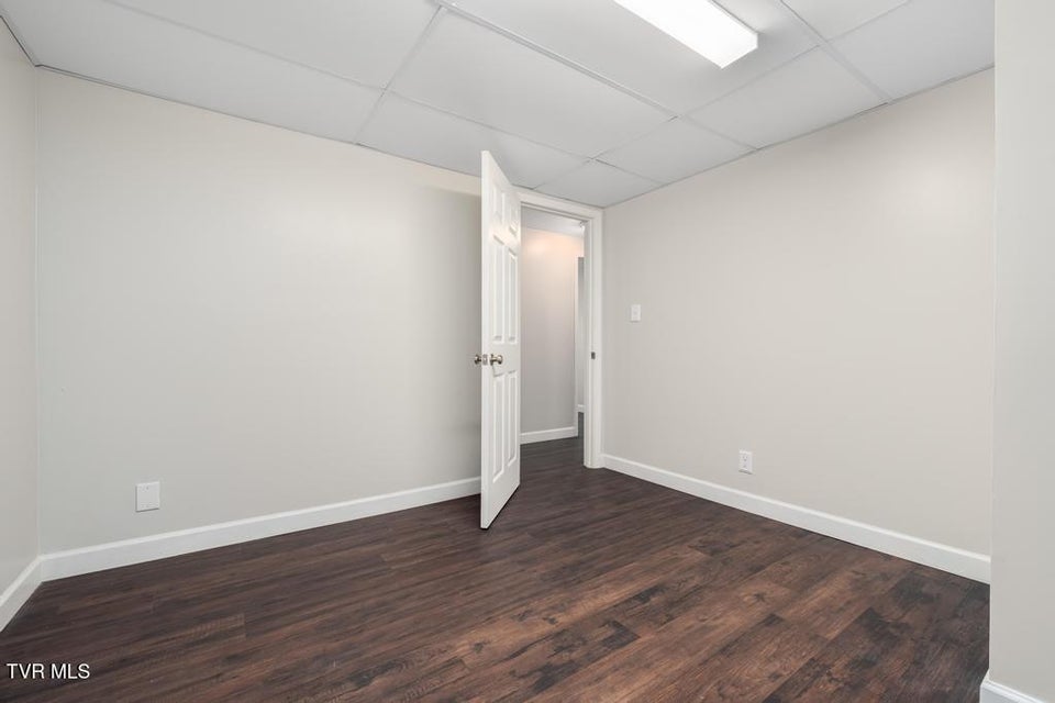 Photo #37: 2122 Hillcrest Drive