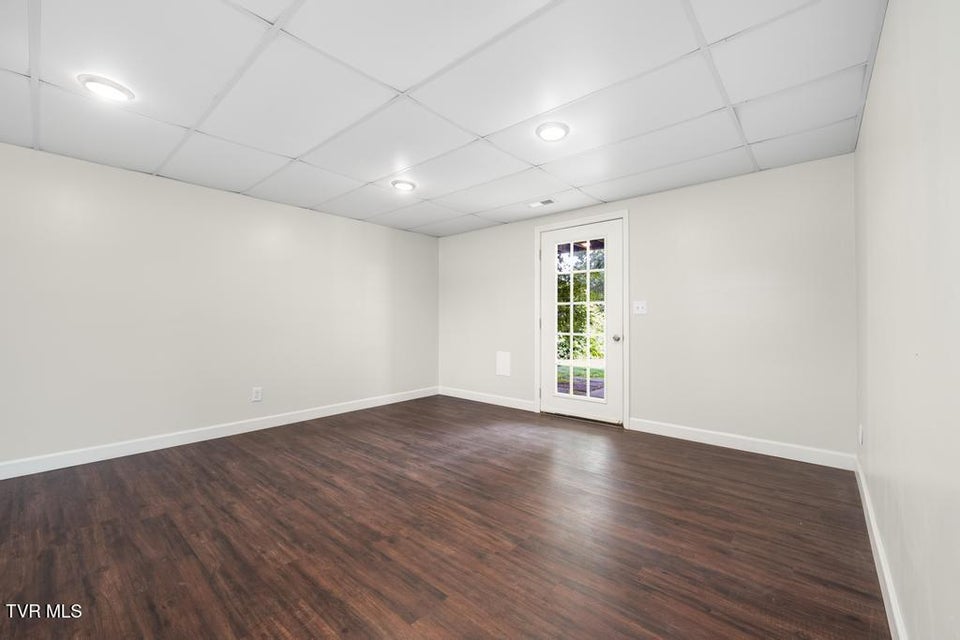 Photo #39: 2122 Hillcrest Drive