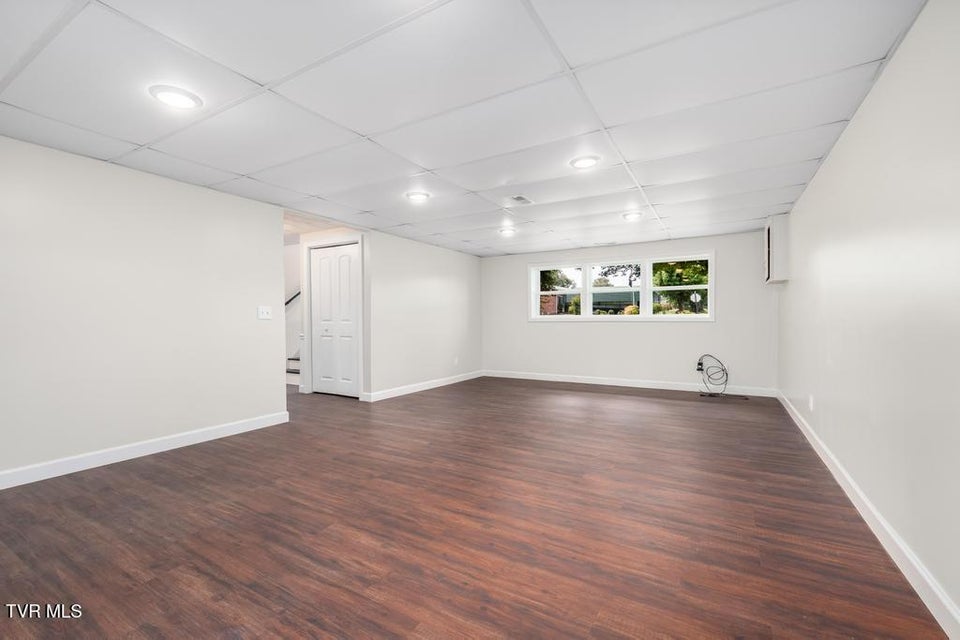 Photo #41: 2122 Hillcrest Drive