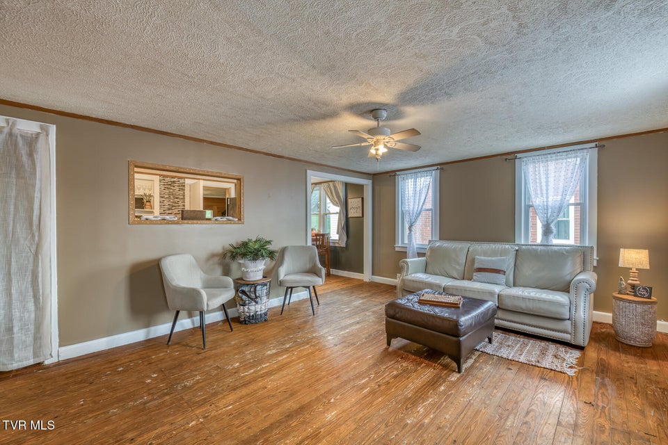 Photo #4: 1409 Newton Street
