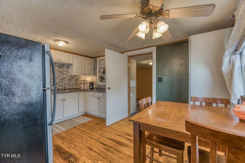Photo #8: 1409 Newton Street
