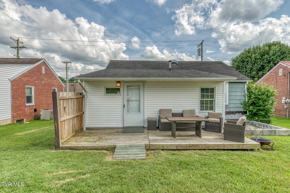 Photo #25: 1409 Newton Street