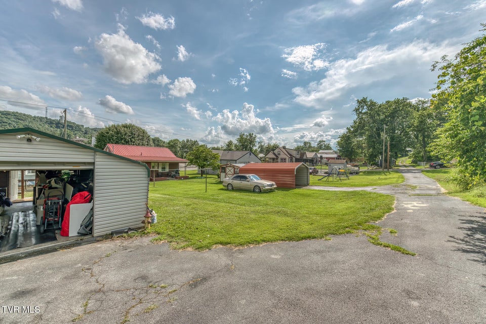Photo #32: 1409 Newton Street